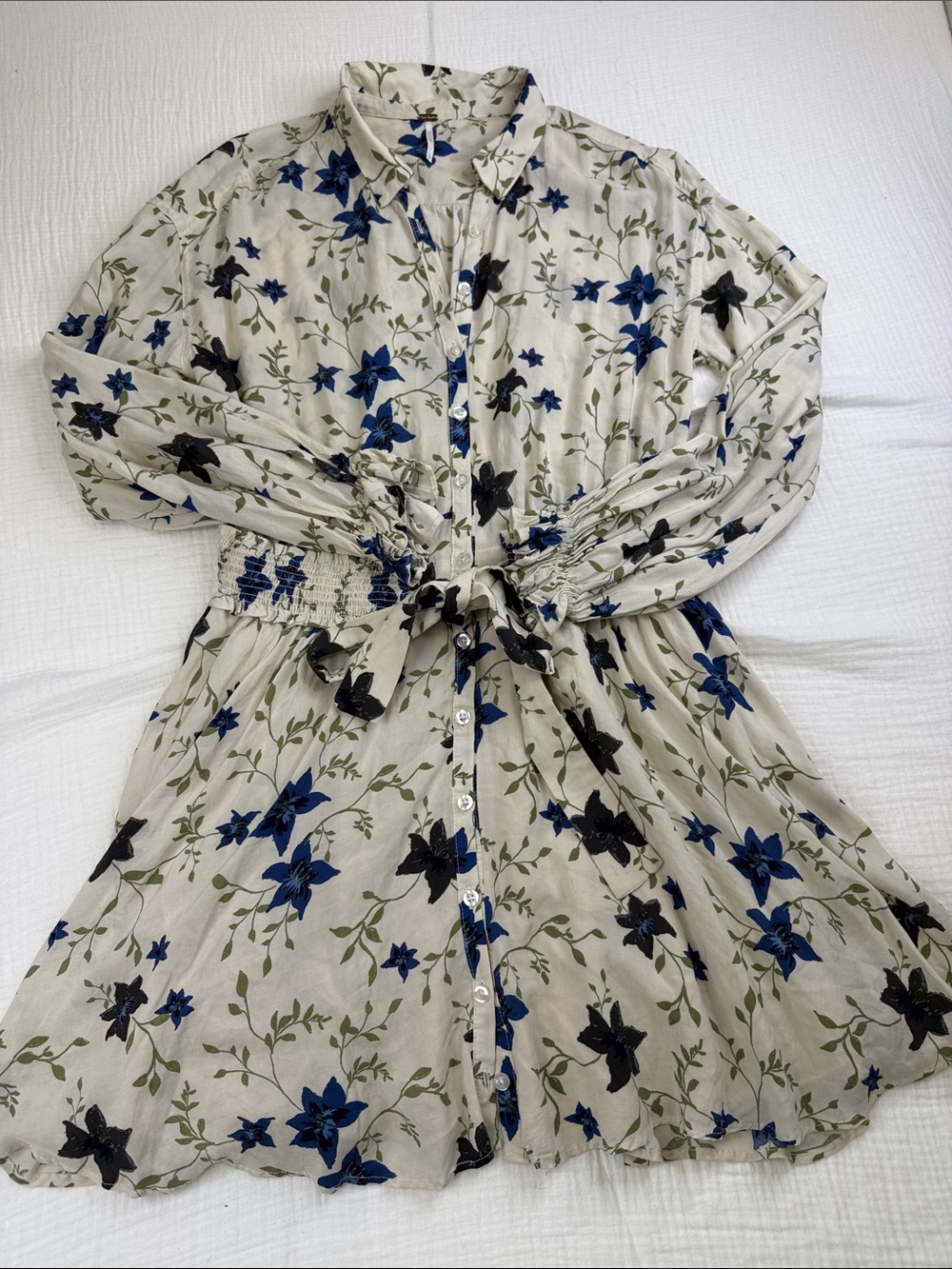 NWOTFree People Beige Floral Button-Front Dress with Blue & Black Flowers PTP-
